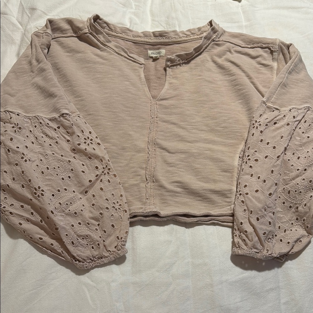 Women's Beige Eyelet Sleeve Top